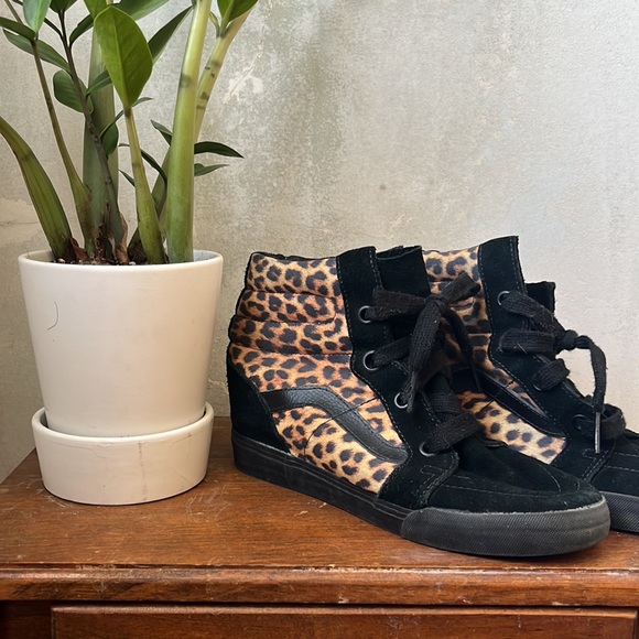 Vans Hightop Old Skool Cheetah and Suede Wedge Boots - Picture 4 of 7